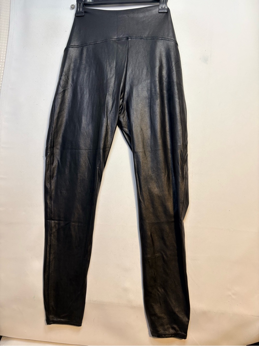 Women’s plus size Black Faux Leather Leggings size 3X - Picture 11 of 11